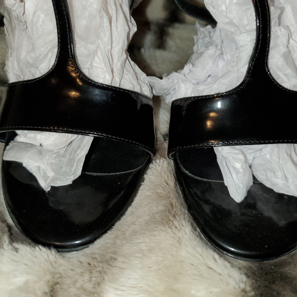🔥 Authentic Versace Chain Heels 🔥 - Picture 8 of 16